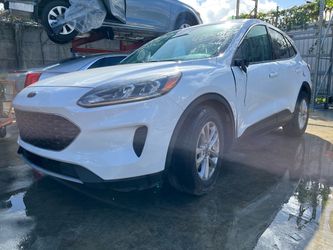 2022 Ford Escape Part Out