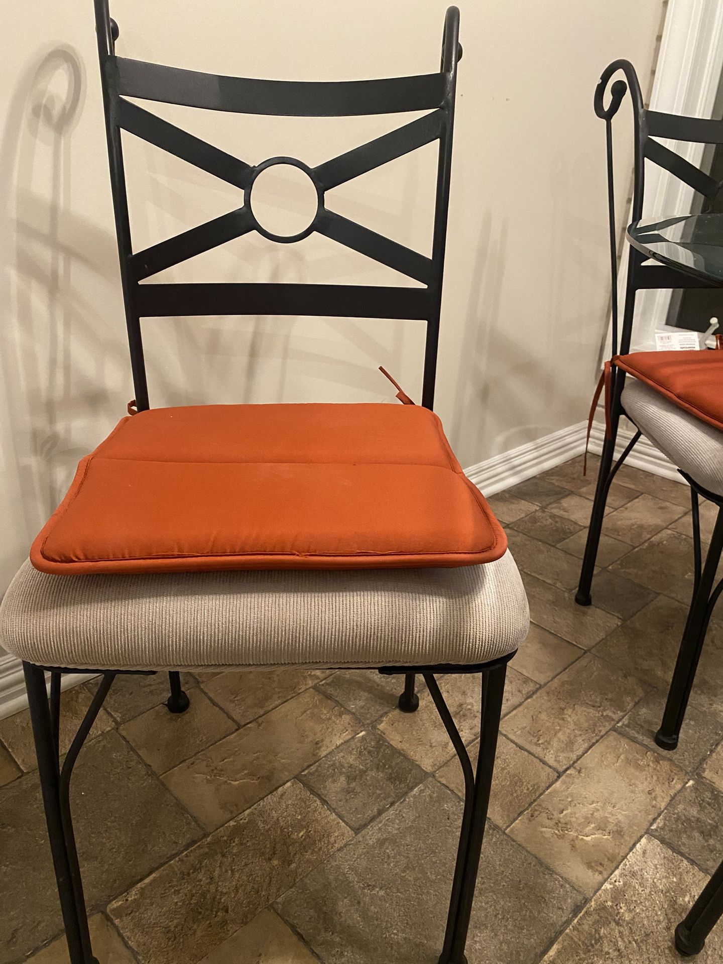 Glass Round Table 4 Chairs Must Go