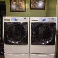 Kenmore washer and dryer (good condition)
///
Lavadora y secadora Kenmore (Buenas condiciones)