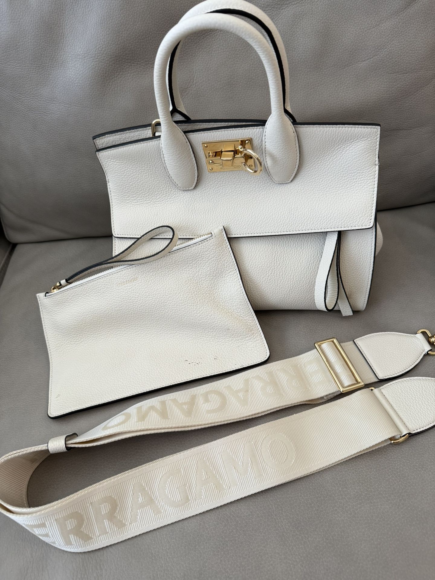 Ferragamo Leather Bag Medium