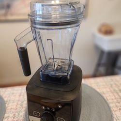Vitamix Ascent X5 Blender 