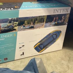 Boat Set 9ft 8in X 4ft 6inches