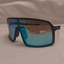 Sport Style Sunglasses – UV Protection 😎