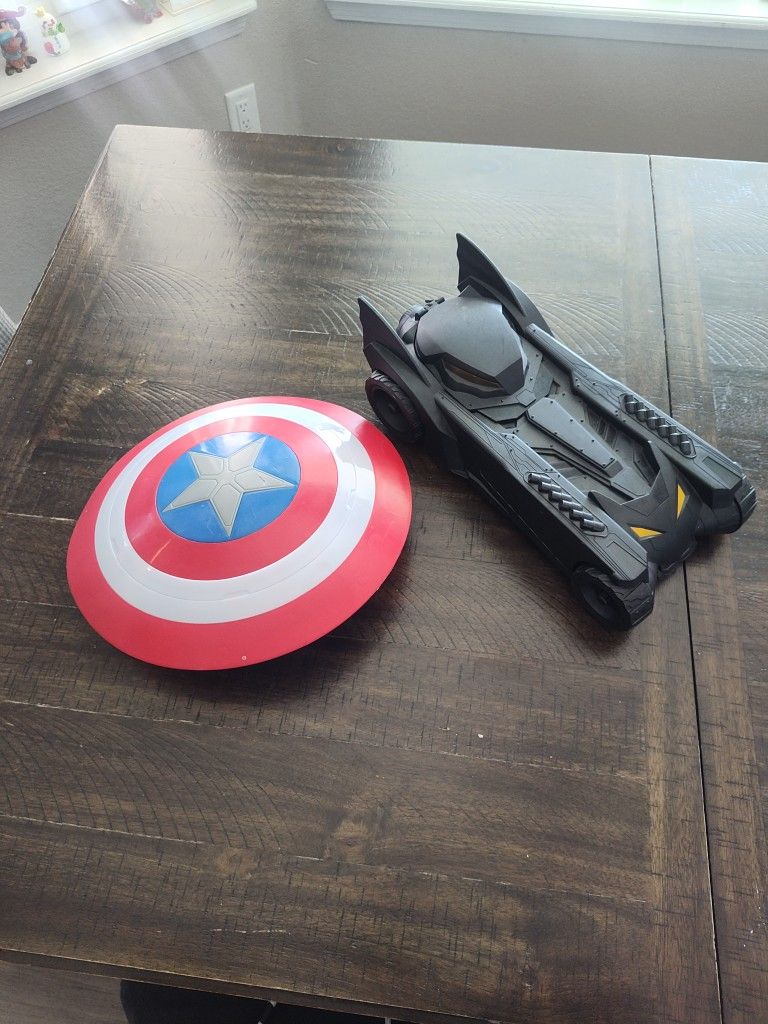 Batman Figure Batmobile And Captain America Shield