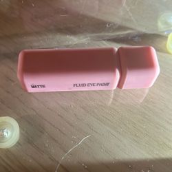 About Face Liquid Matte Eye Shadow On Point