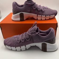 W NIKE FREE METCON 5 Size 9 Women