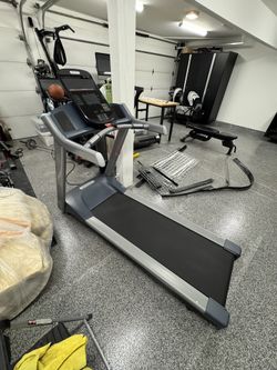 Precor TRM 223 Treadmill – Commercial Grade – Excellent Condition