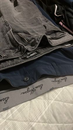 Branded clothes mixed brands . Expensive brands included .