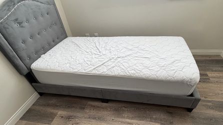 Twin Bed