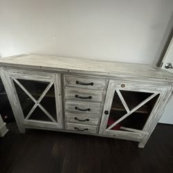 tv stand