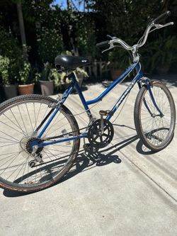 Savannah Bike Comfort Touring By Huffy for Sale in Lynwood CA OfferUp
