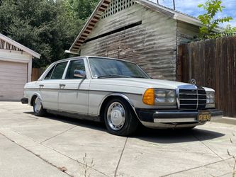 1977 Mercedes-Benz E