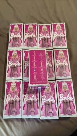 Popmart Barbie style Iconic