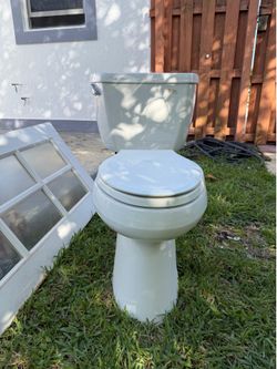 Kohler 1.6 gallon toiler
