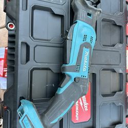 hacksaw Makita