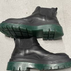 Bottega Veneta Tire Boot Green Sole Size 40  $1200 MSRP