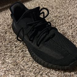 Onyx Yeezy