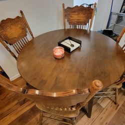 Dining Table + 4 Chairs