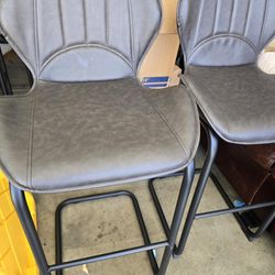 Bar Stools 4 Chairs