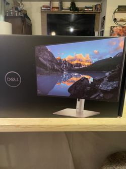 Dell Ultra Sharp 24 Monitor