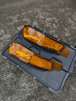 turn signal light assemblies for the 2005-2009 Ford Mustang