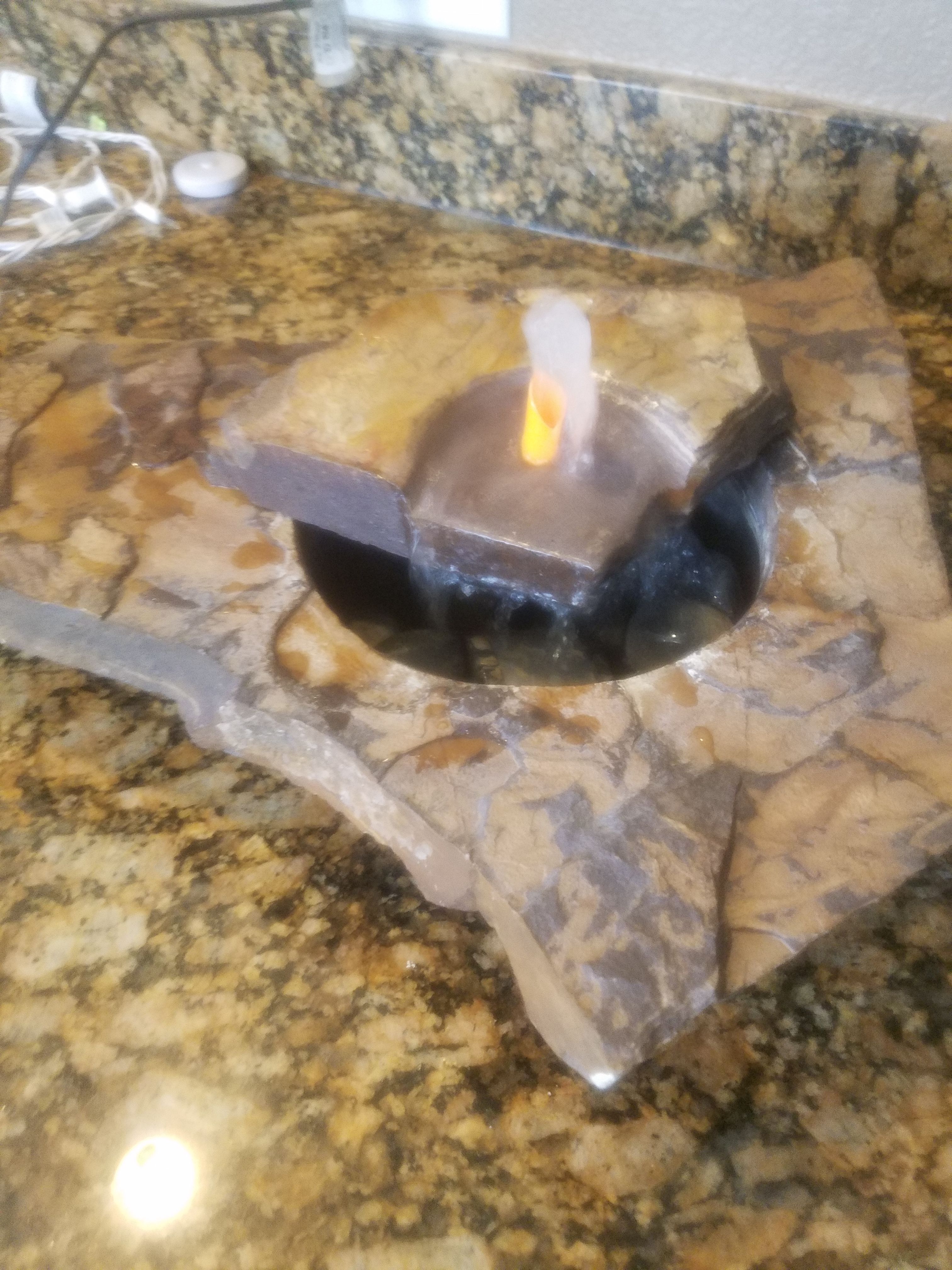 Water fountain indoor or outdoor