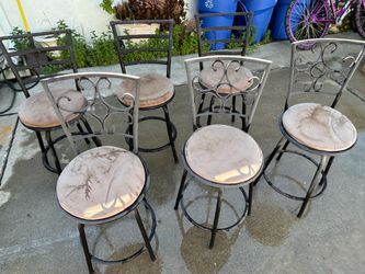 Outdoor bar stools