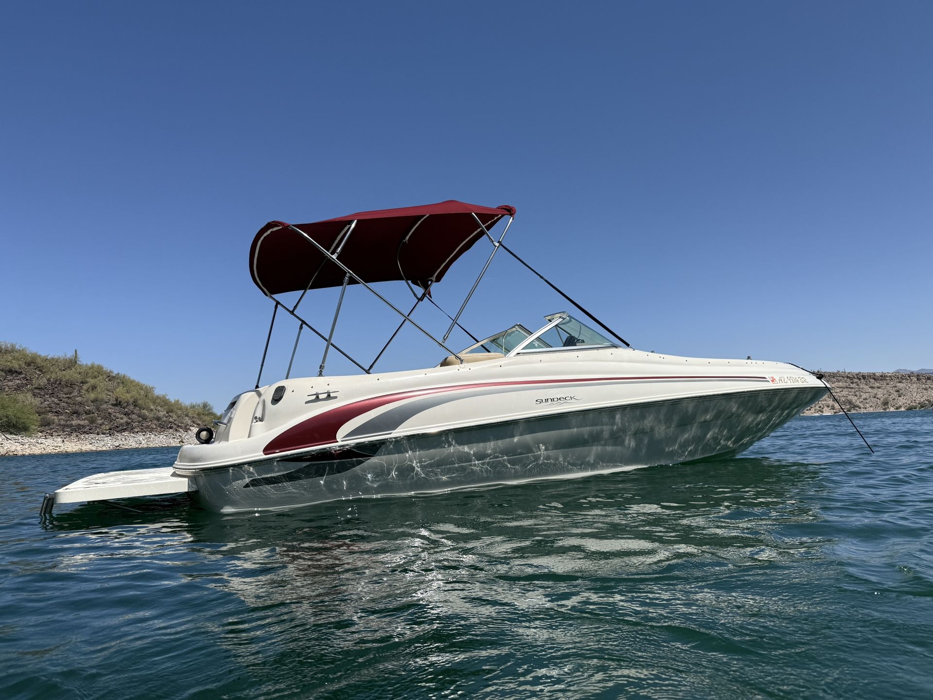 Searay Sundeck 210