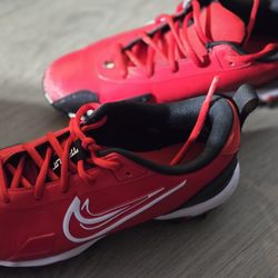 Girls Nike softball cleats 6