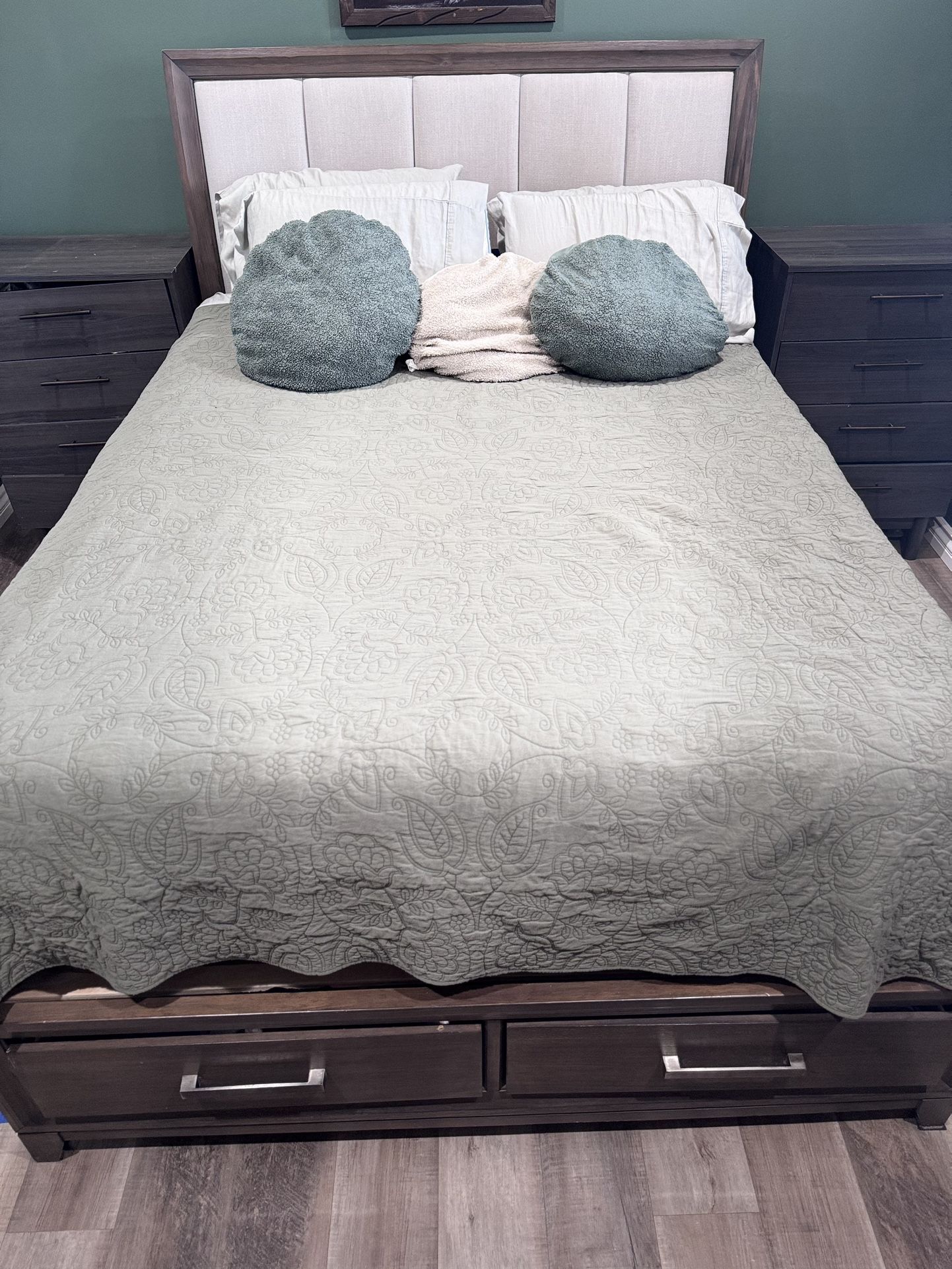 Queen Bed Set 