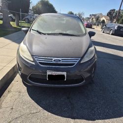 2012 Ford Fiesta SE