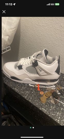 Jordan 4 RETRO Military Size 10.5 Men. $$340 FIRM