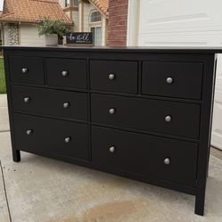 Beautiful Black 8-Drawer IKEA HEMNES Dresser