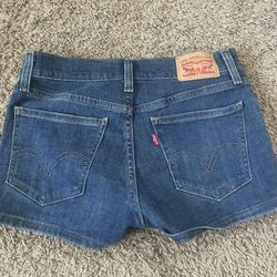 Levi’s shorts 