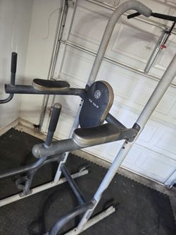 Multi-Function Power Tower Pull Up Bar Station