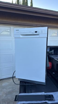 Dishwasher NEW  17 3/4” Wide 32 H Fridgidare Never Installed $150