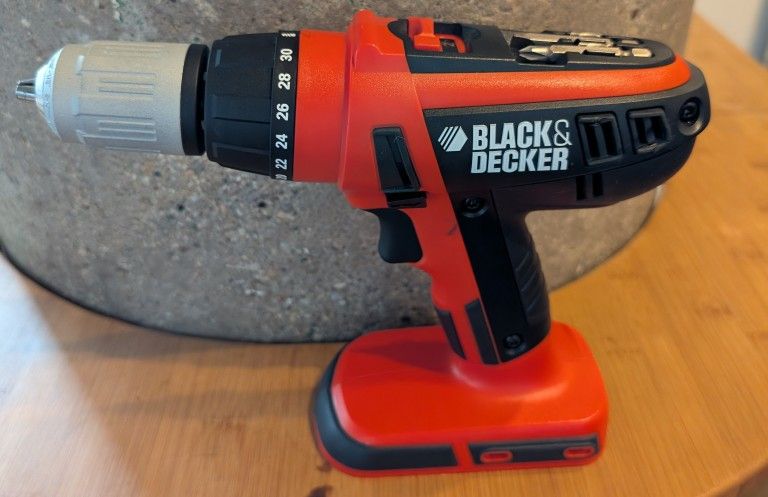 Black & Decker HP18V Cordless Power Drill Set