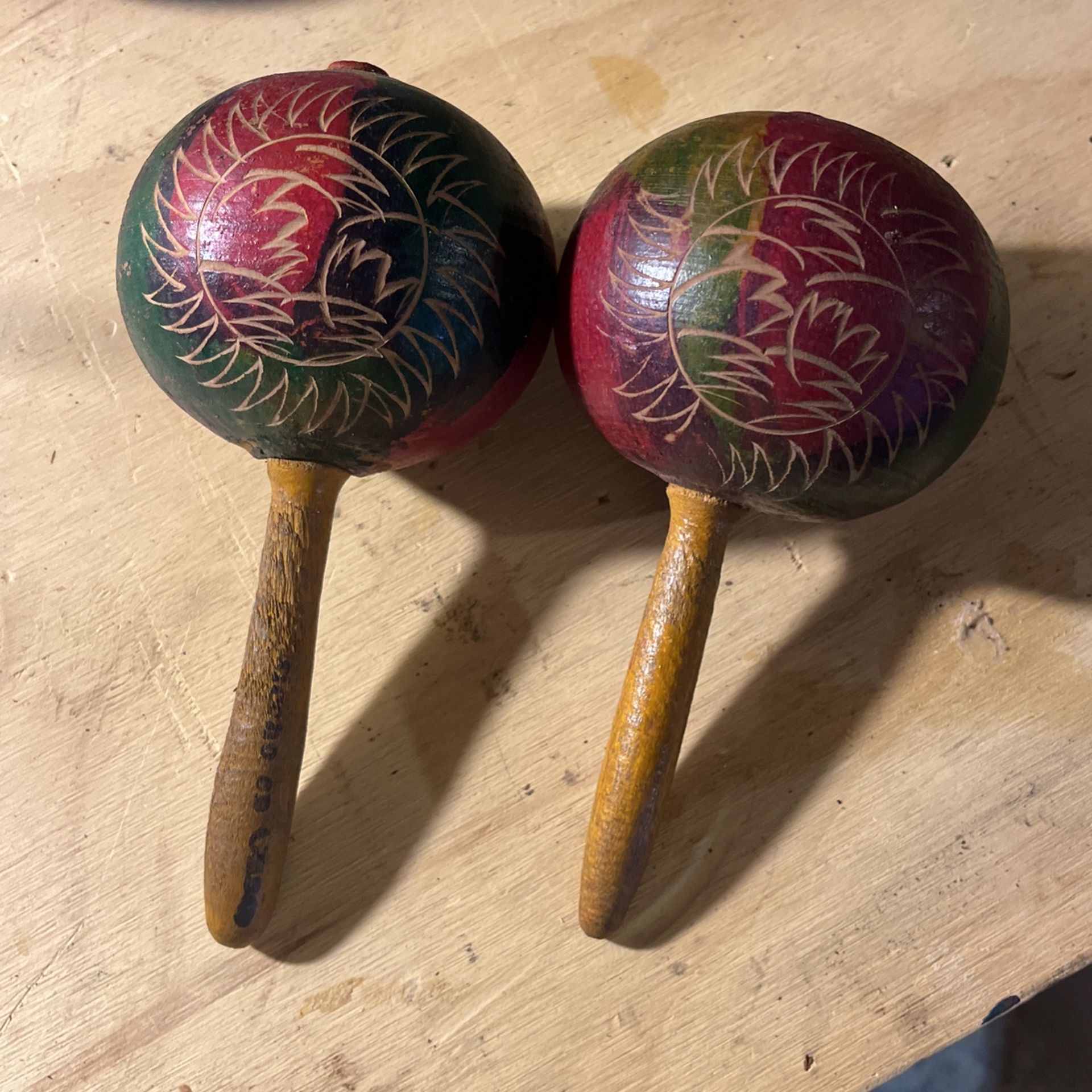 Old Maracas