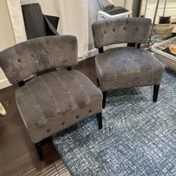 Accent Chairs 