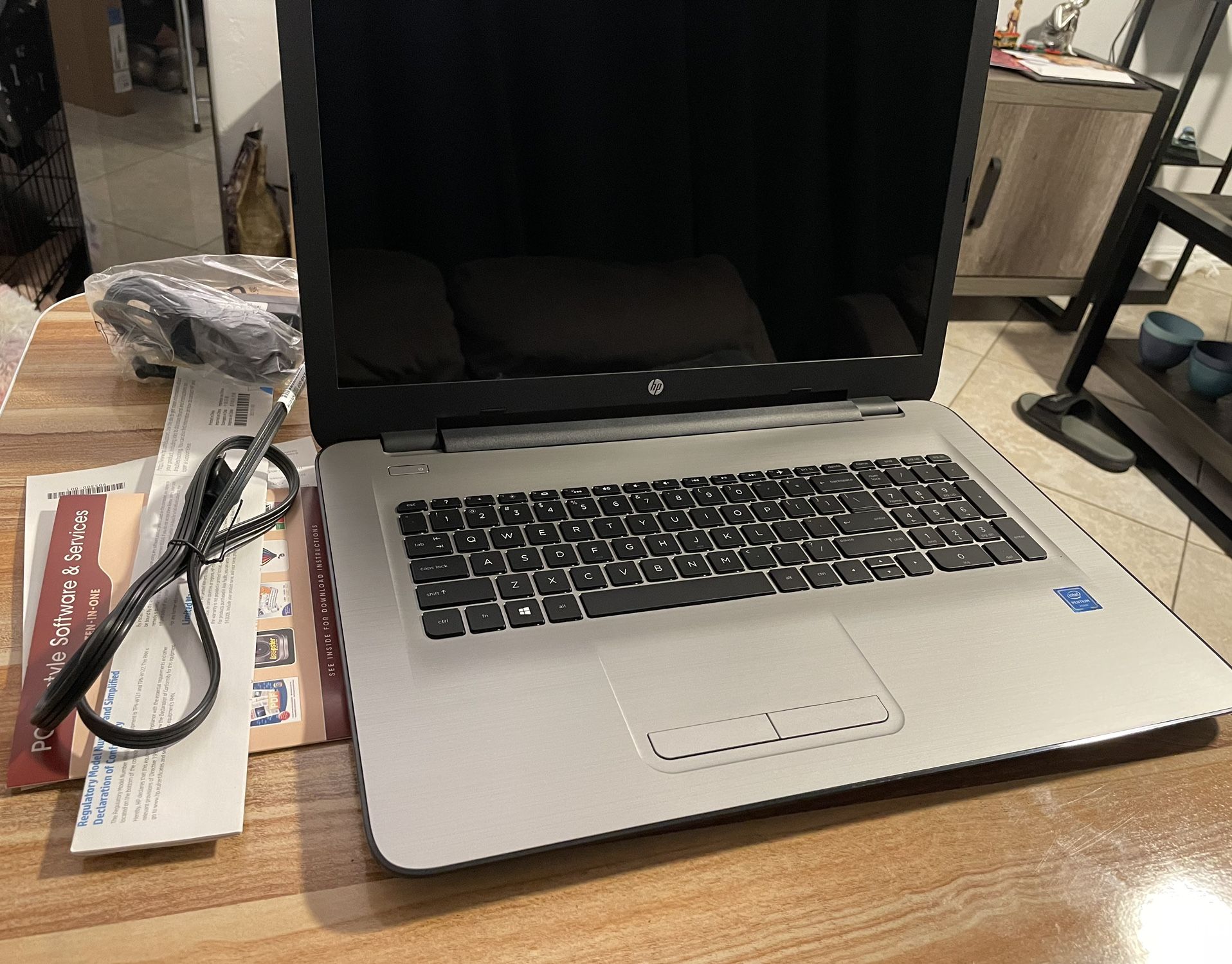 HP Notebook Laptop 17.3” 2TB