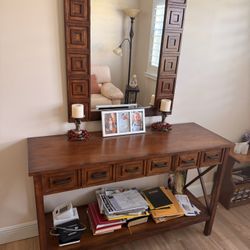 Entrance Table With Mirror