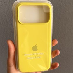 iPhone 17 Pro Max Yellow