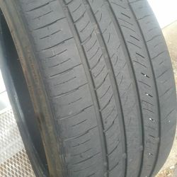 235 40r 18