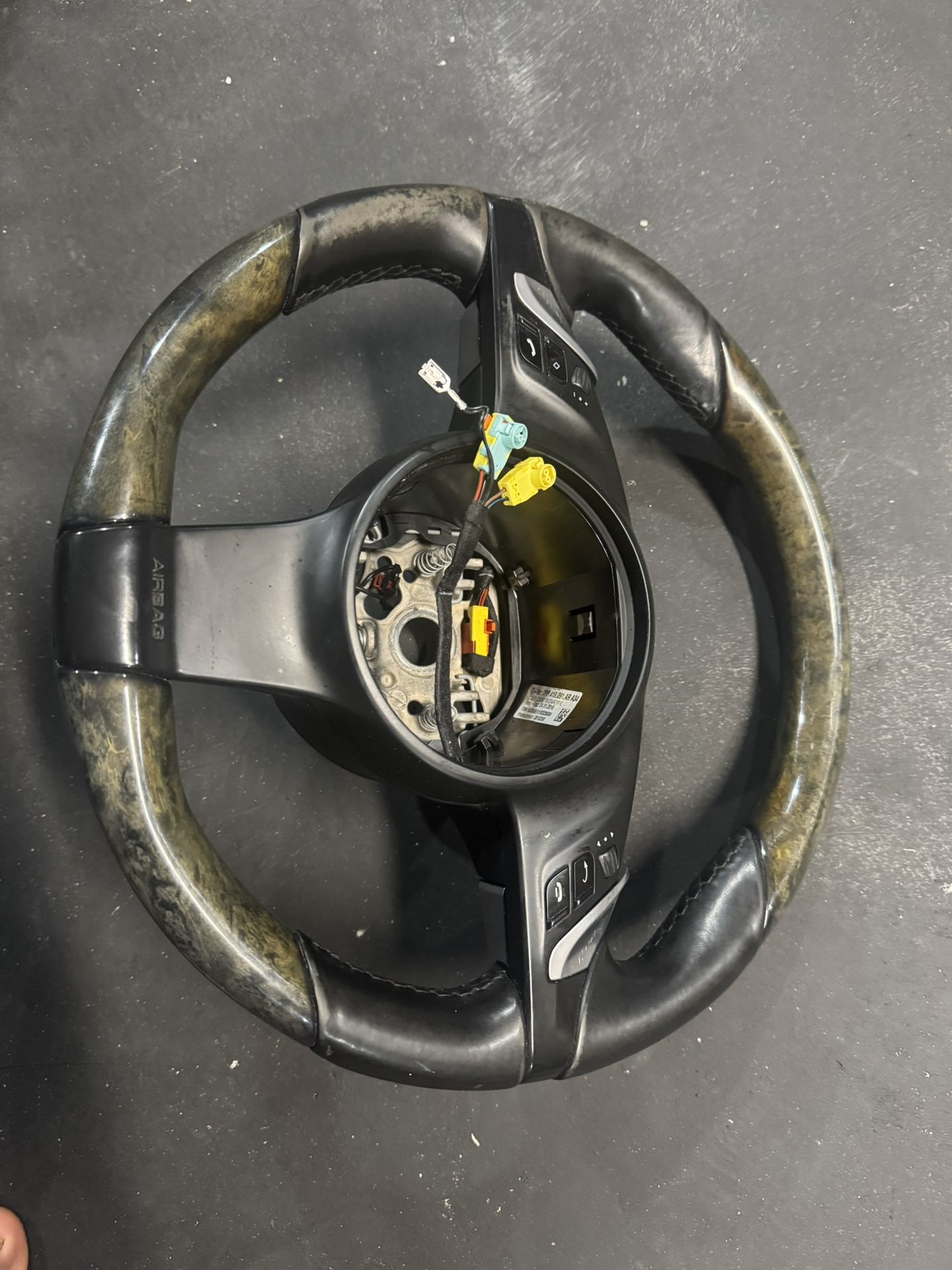 2011-14 Porsche Steering Wheel