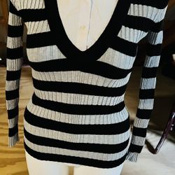 Very Good  Women Sweater Size ( L)  