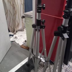 Speaker Tripod Yeah