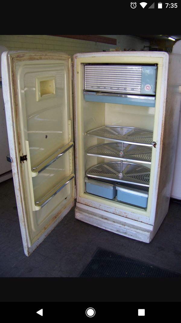 1952 vintage GE refrigerator for Sale in Graham, WA - OfferUp