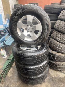 Nissian Rims and Tires
