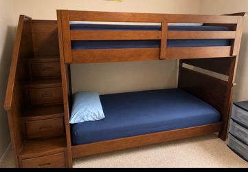 Bunk bed