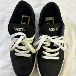 Vans Range Women 9 Black Gum Sole Comfort Sneakers 